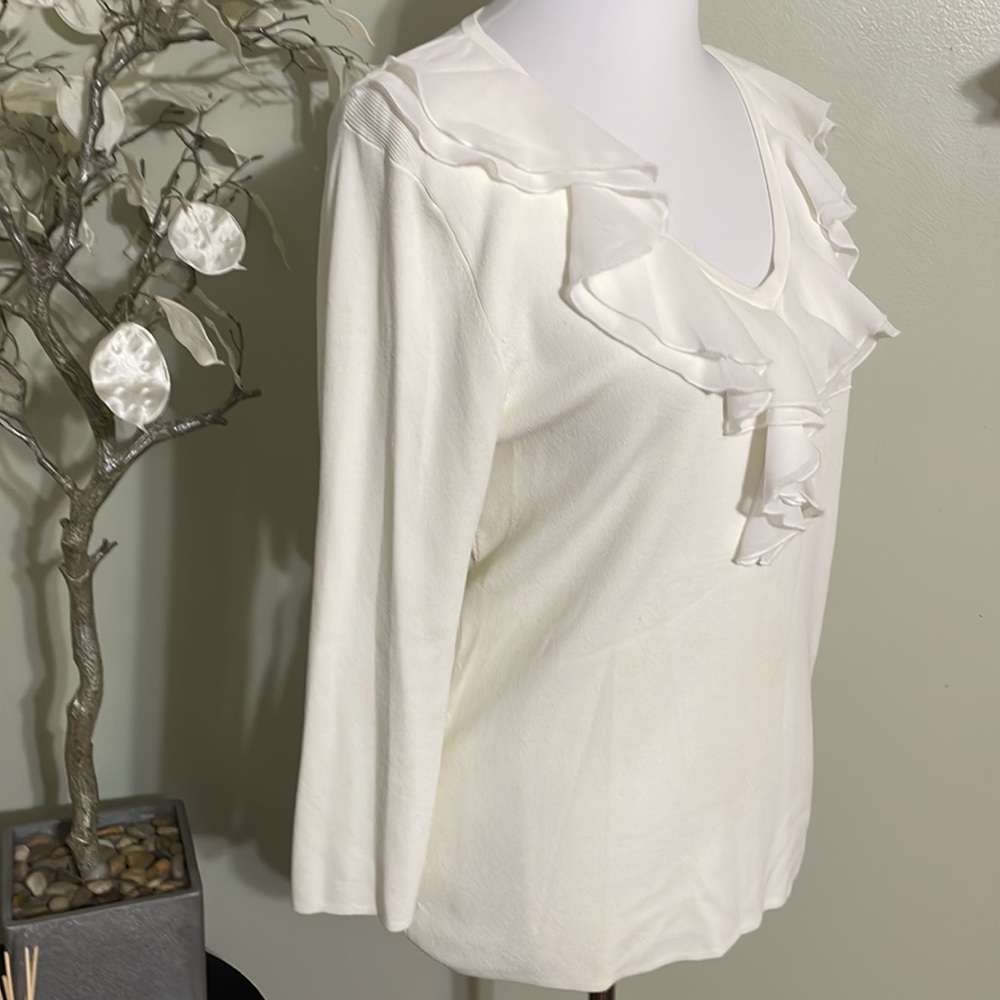 Cable & Gauge Cream Ruffle Blouse - Picture 3 of 4
